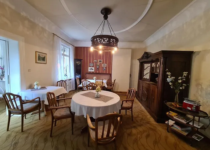 מלון Landhotel 3*